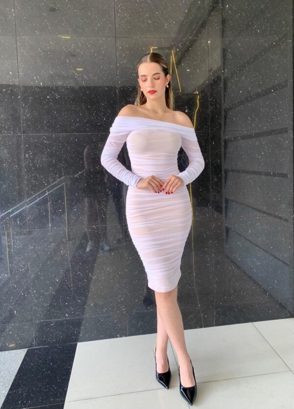 Vestido midi manga larga off-shoulder textura corrugada
