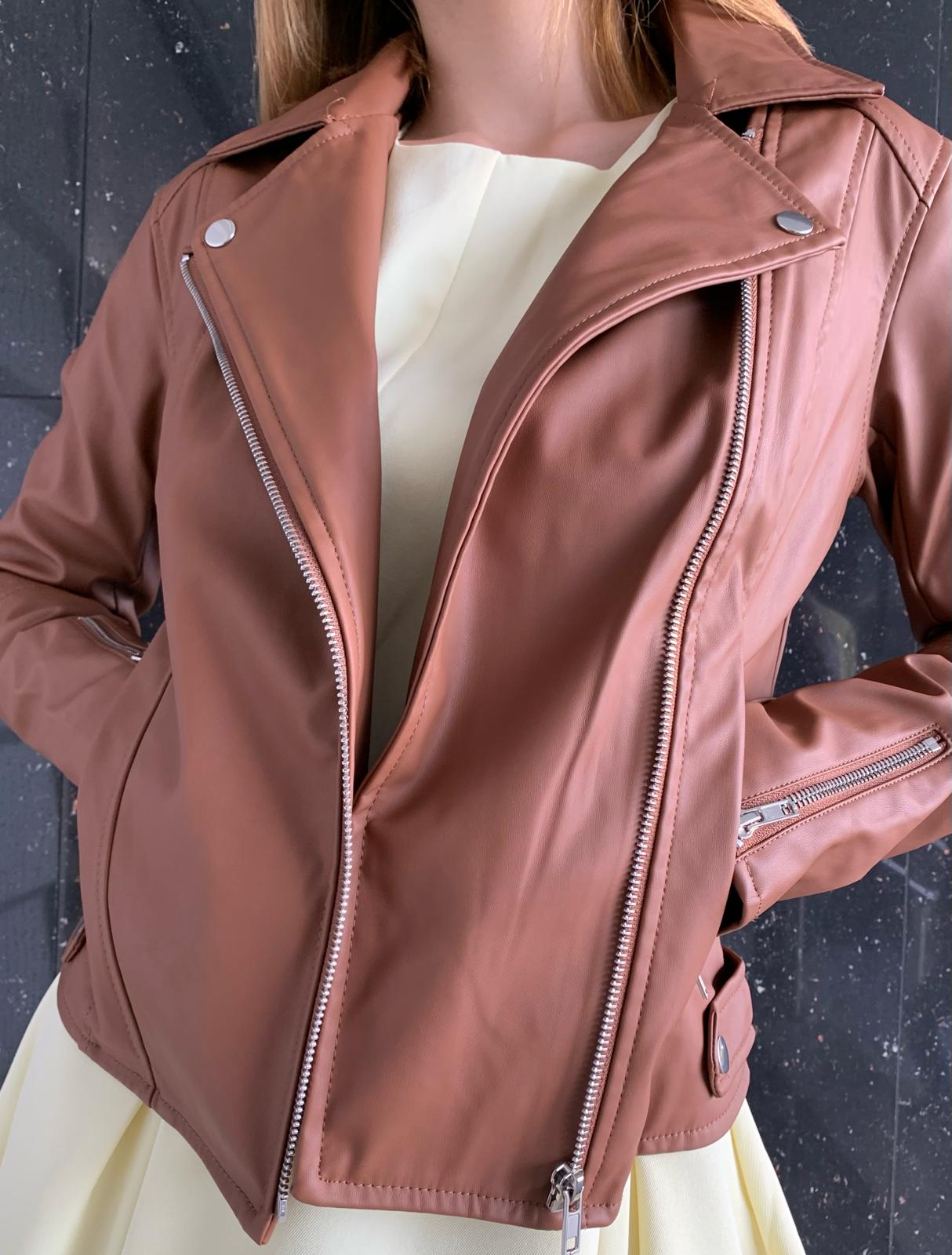 Chaqueta cuerina biker