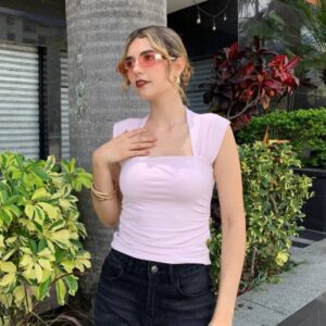 Top cuello cuadrado con mangas cortas
