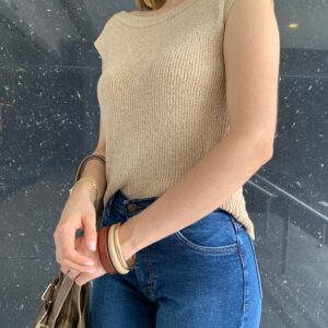 Top tejido beige sin mangas